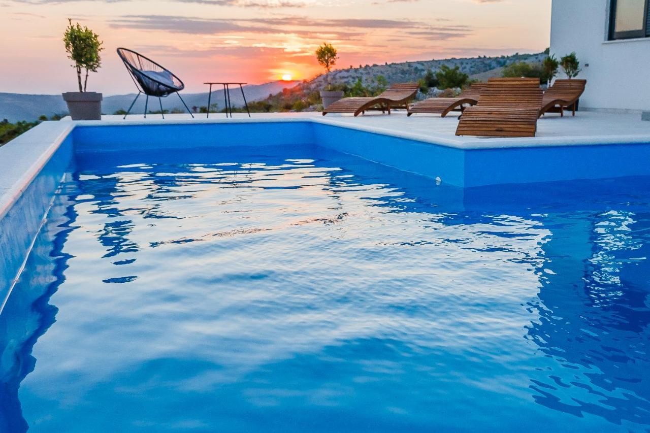 Villa Zlatno Sunce In The Hills Near Trogir Vrsine Kültér fotó