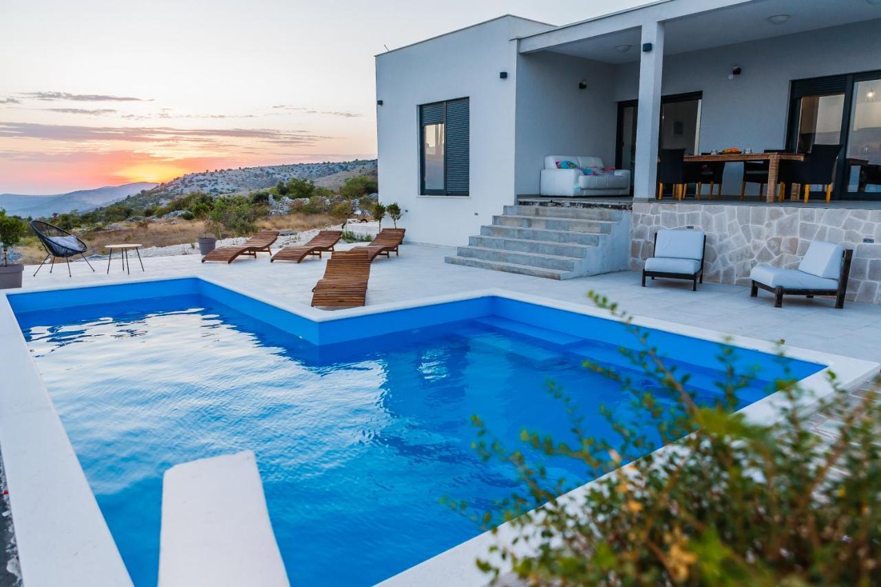 Villa Zlatno Sunce In The Hills Near Trogir Vrsine Kültér fotó